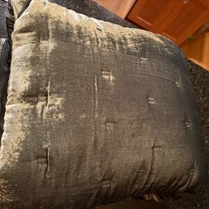 WEST ELM Lush Velvet Tack Stitch Quilt